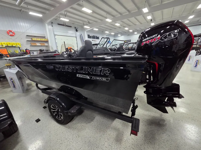 Slide: The Image of Crestliner 1750 Hawk 2026 - 5