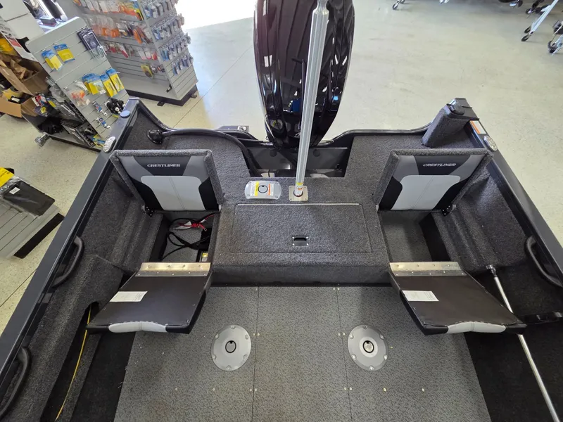 Slide: The Image of Crestliner 1750 Hawk 2026 - 18