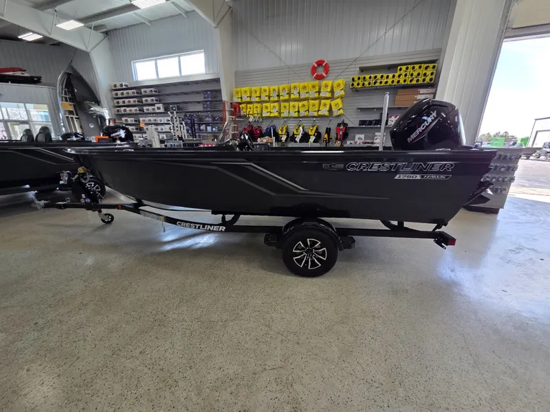 Slide: The Image of Crestliner 1750 Hawk 2026 - 5