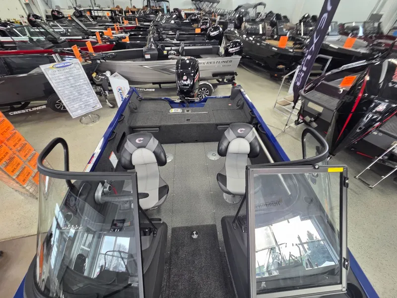 Slide: The Image of Crestliner 1750 Hawk 2026 - 22