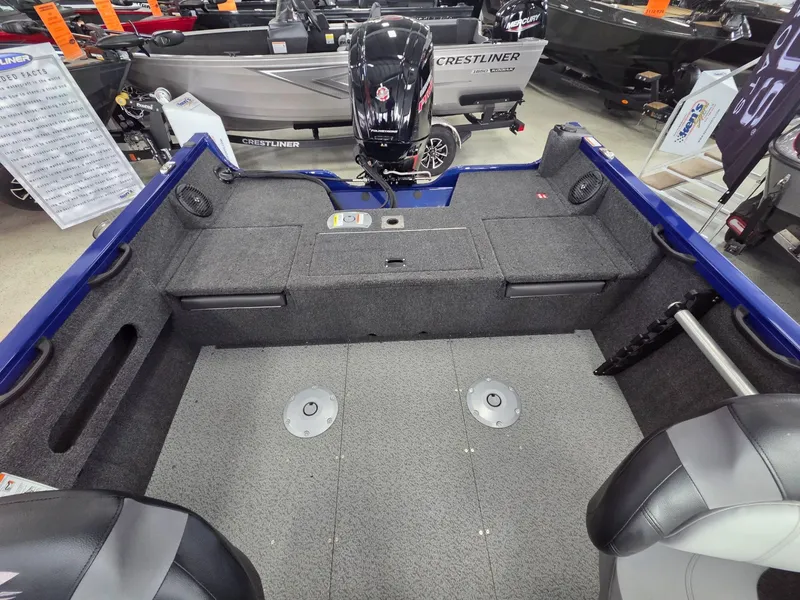 Slide: The Image of Crestliner 1750 Hawk 2026 - 7