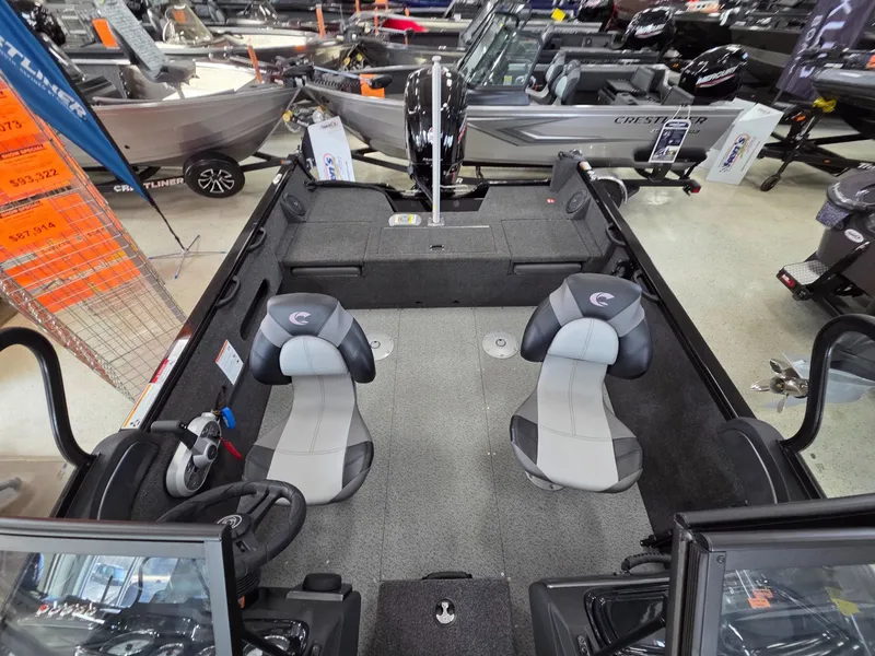 Slide: The Image of Crestliner 1750 Hawk 2026 - 13