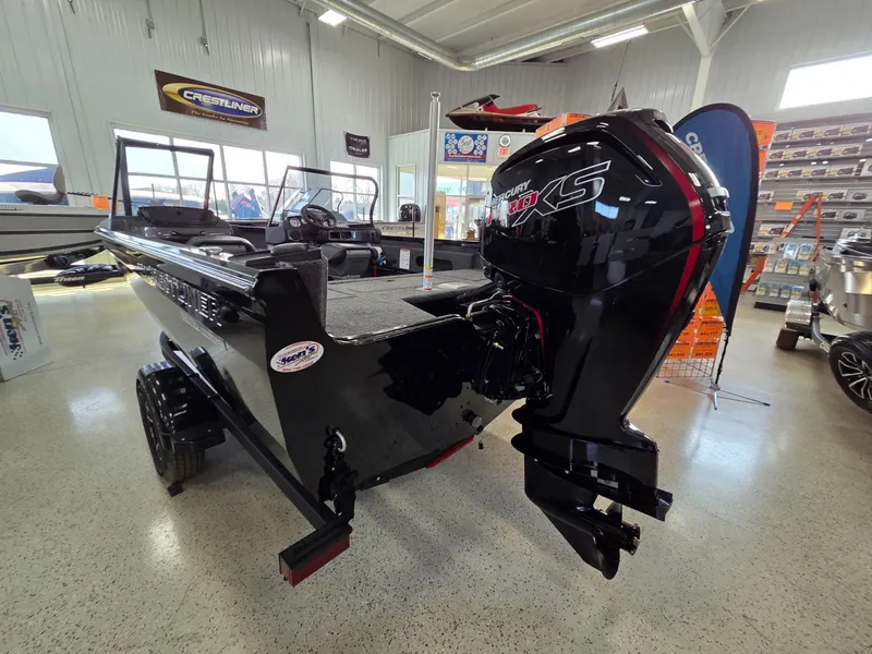 Slide: The Image of Crestliner 1750 Hawk 2026 - 6