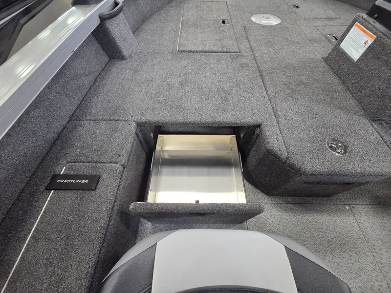 Slide: The Image of Crestliner 1750 Fish Hawk SC JS 2026 - 17