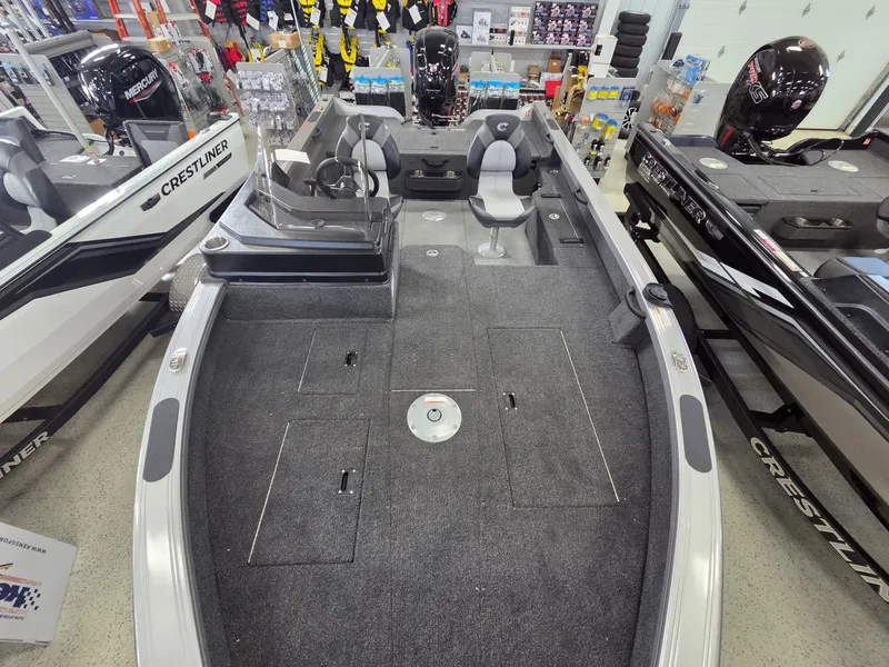 Slide: The Image of Crestliner 1750 Fish Hawk SC JS 2026 - 27