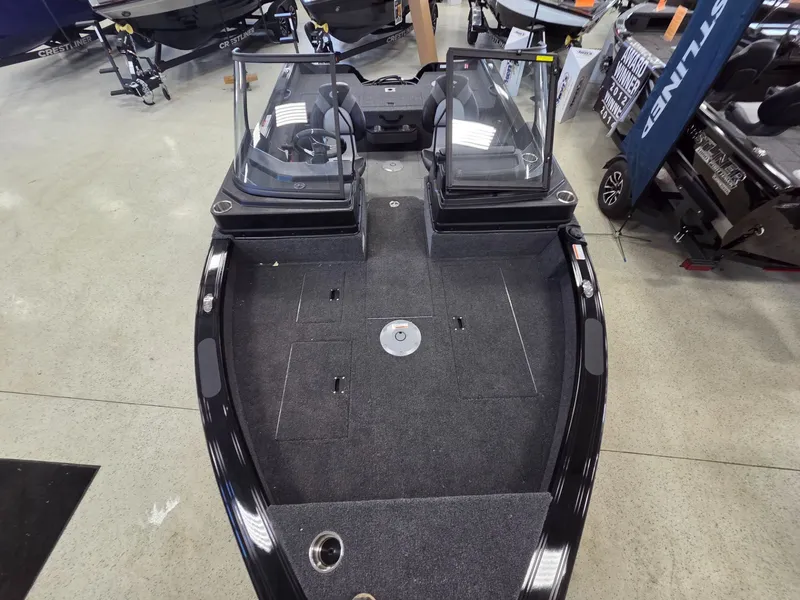 Slide: The Image of Crestliner 1750 Fish Hawk WT JS 2026 - 11