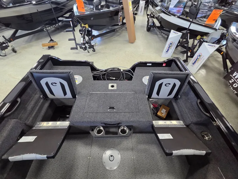 Slide: The Image of Crestliner 1750 Fish Hawk WT JS 2026 - 22