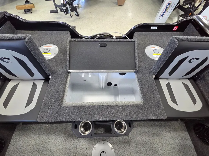 Slide: The Image of Crestliner 1750 Fish Hawk WT JS 2026 - 23