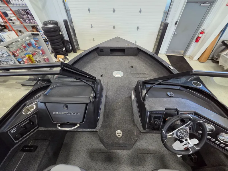 Slide: The Image of Crestliner 1750 Fish Hawk WT JS 2026 - 9