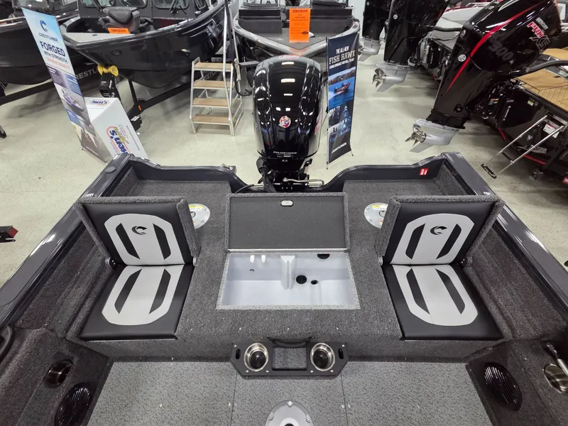 Slide: The Image of Crestliner 1750 Fish Hawk WT JS 2026 - 30