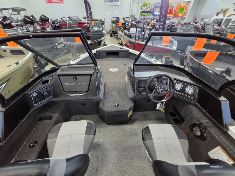 Slide: The Image of Crestliner 1750 Fish Hawk WT JS 2026 - 12