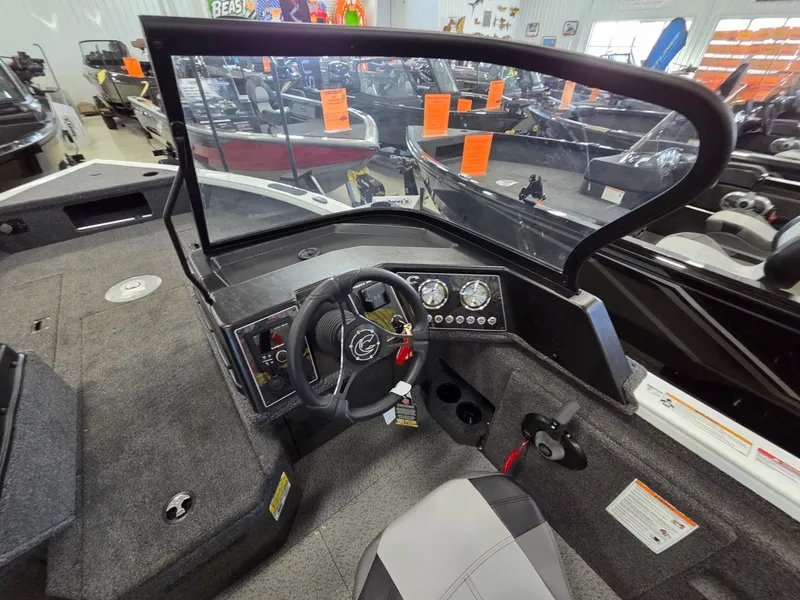 Slide: The Image of Crestliner 1750 Fish Hawk WT JS 2026 - 17