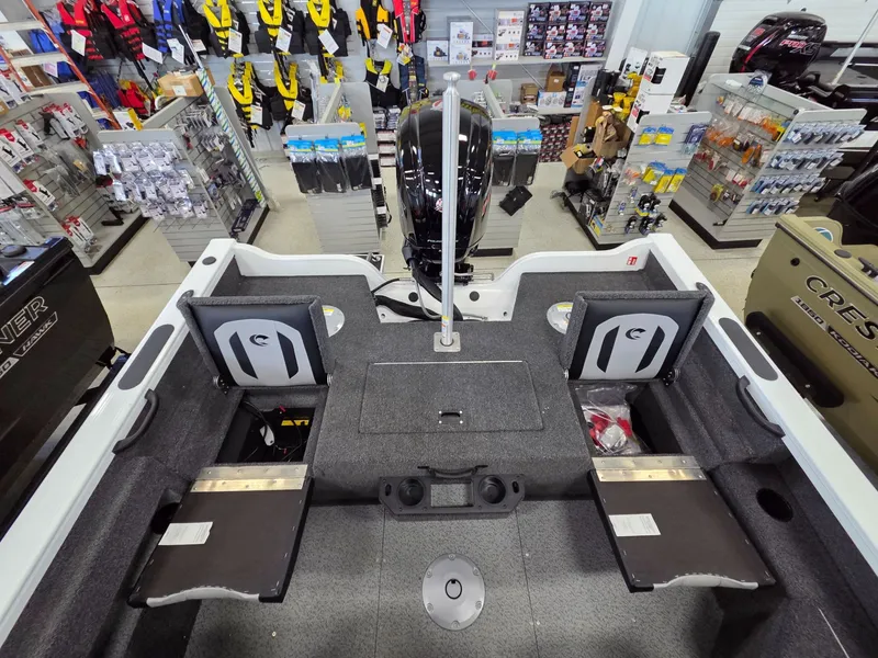 Slide: The Image of Crestliner 1750 Fish Hawk WT JS 2026 - 25