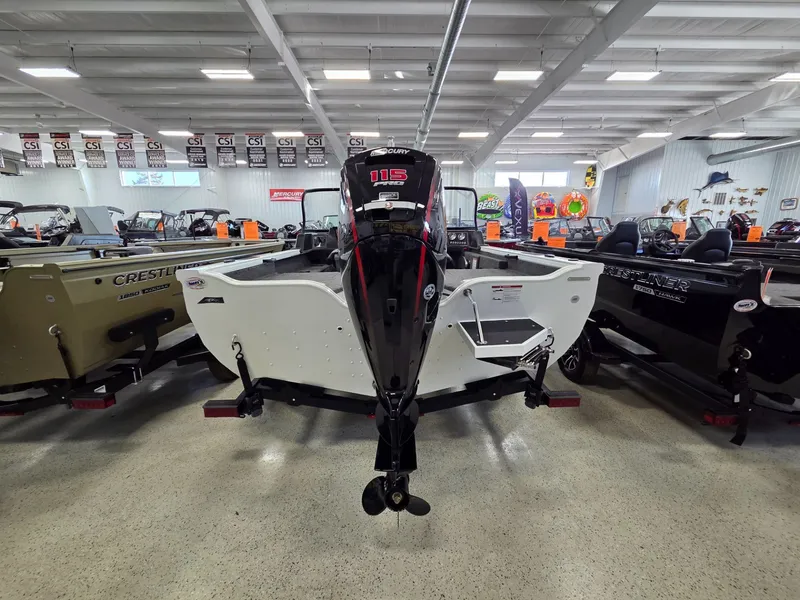 Slide: The Image of Crestliner 1750 Fish Hawk WT JS 2026 - 5