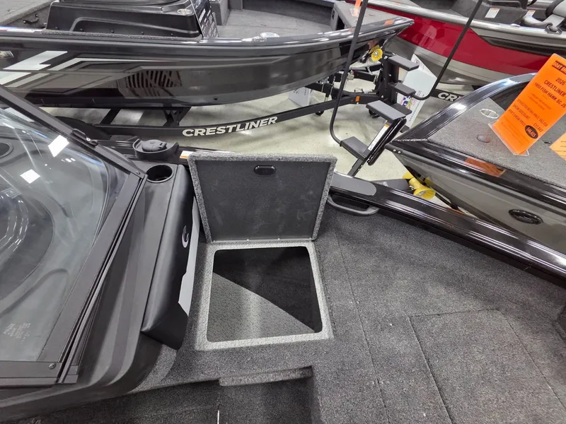 Slide: The Image of Crestliner 1750 Super Hawk 2026 - 14