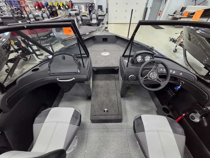 Slide: The Image of Crestliner 1750 Super Hawk 2026 - 21