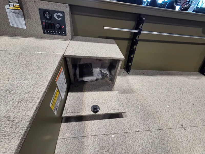 Slide: The Image of Crestliner 1850 Kodiak Tiller 2026 - 14