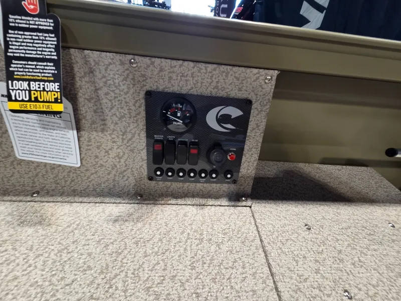 Slide: The Image of Crestliner 1850 Kodiak Tiller 2026 - 15