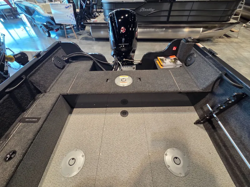 Slide: The Image of Interior view of 2026 Crestliner 1850 Kodiak SC boat. - 15