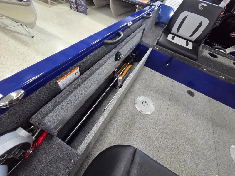 Slide: The Image of Crestliner 1850 Kodiak SC 2026 - 18