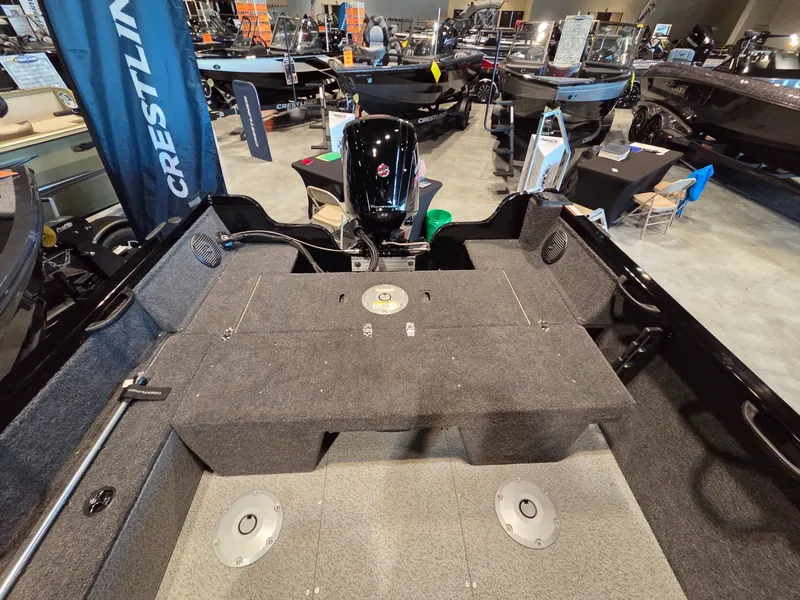 Slide: The Image of Crestliner 1850 Kodiak WT 2026 - 19