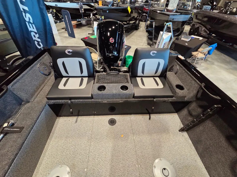 Slide: The Image of Crestliner 1850 Kodiak WT 2026 - 22