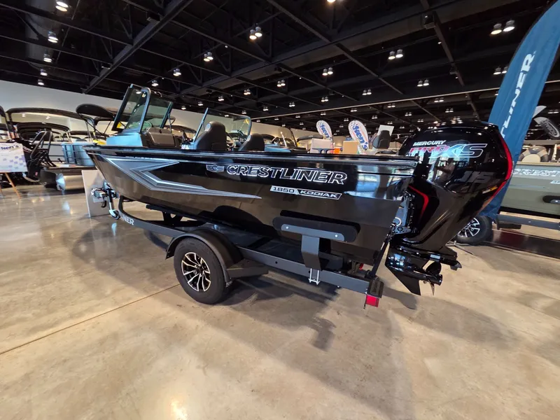 Slide: The Image of Crestliner 1850 Kodiak WT 2026 - 4