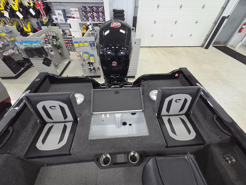 Slide: The Image of Crestliner 1850 Fish Hawk SC JS 2026 - 10