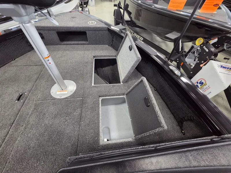 Slide: The Image of Crestliner 1850 Fish Hawk SC JS 2026 - 24