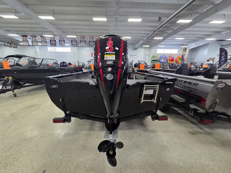 Slide: The Image of Crestliner 1850 Fish Hawk SC JS 2026 - 4