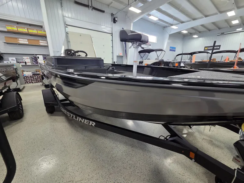 Slide: The Image of Crestliner 1850 Fish Hawk SC JS 2026 - 7