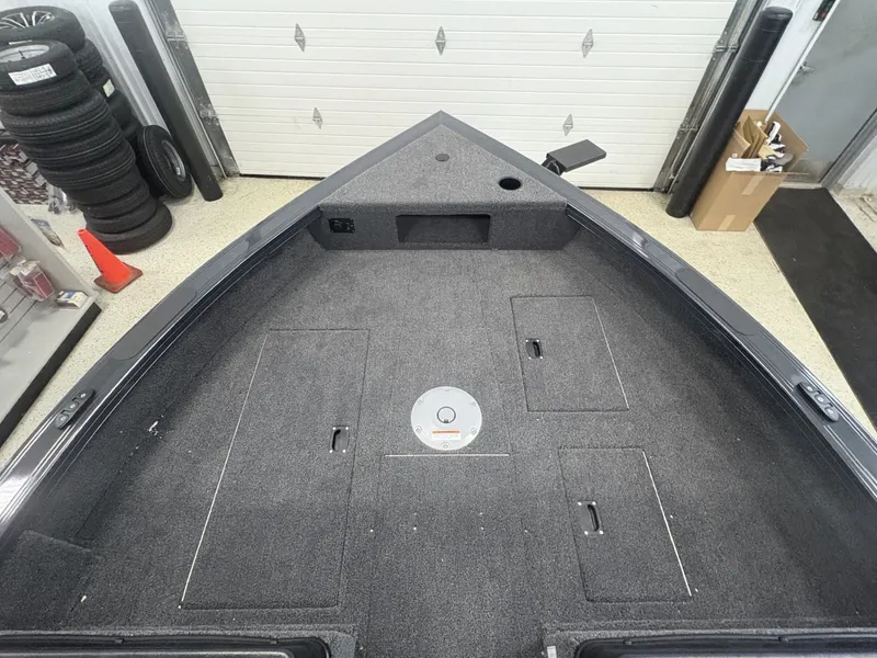 Slide: The Image of Crestliner 1850 Fish Hawk WT JS 2026 - 8