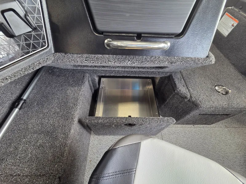 Slide: The Image of Crestliner 1850 Fish Hawk WT JS 2026 - 11