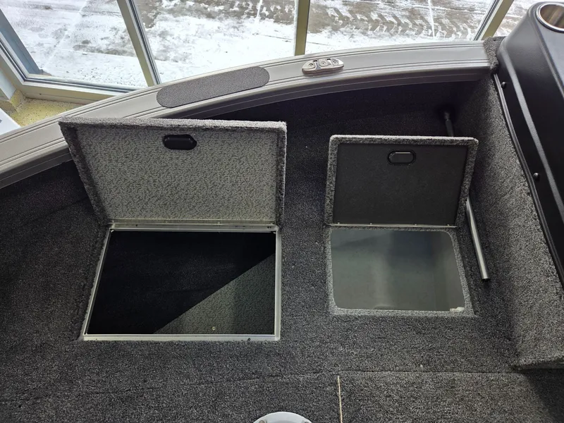 Slide: The Image of Crestliner 1850 Fish Hawk WT JS 2026 - 18