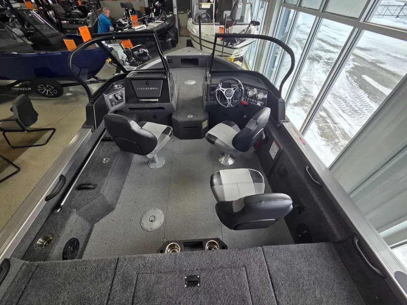 Slide: The Image of Crestliner 1850 Fish Hawk WT JS 2026 - 6