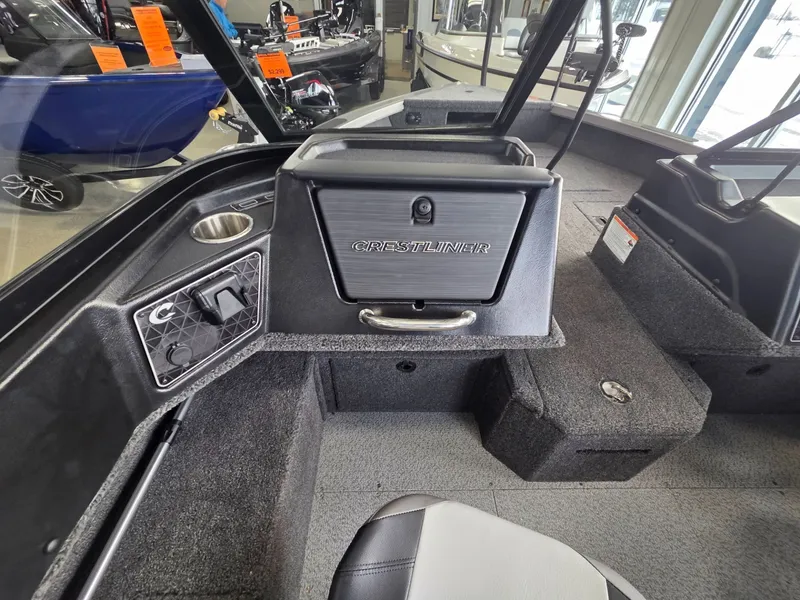 Slide: The Image of Crestliner 1850 Fish Hawk WT JS 2026 - 11