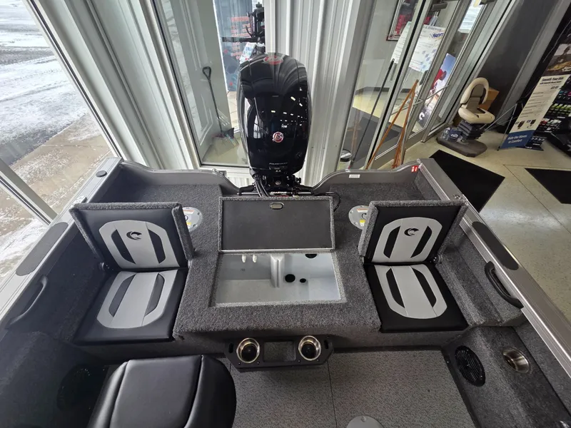 Slide: The Image of Crestliner 1850 Fish Hawk WT JS 2026 - 6