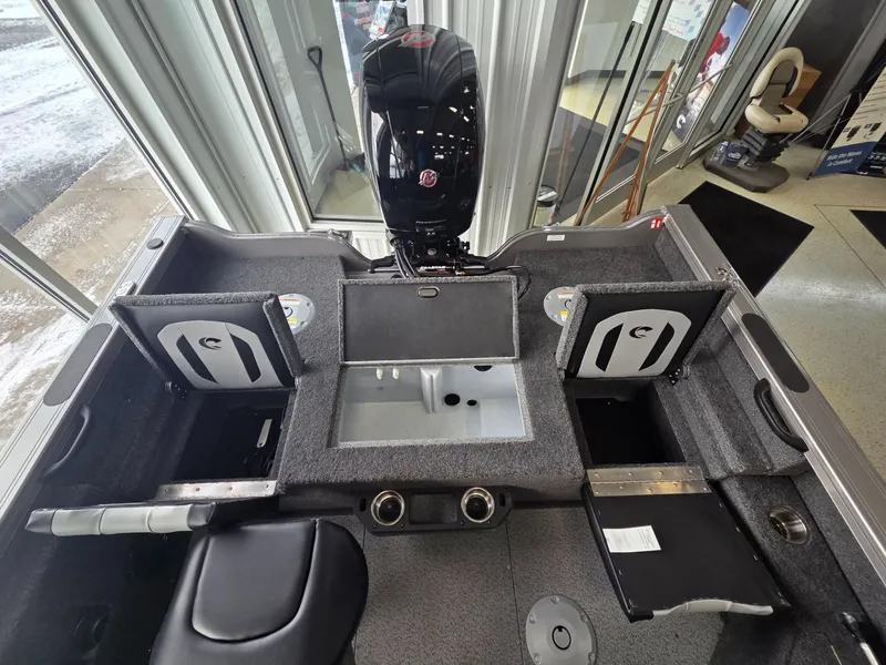 Slide: The Image of Crestliner 1850 Fish Hawk WT JS 2026 - 7