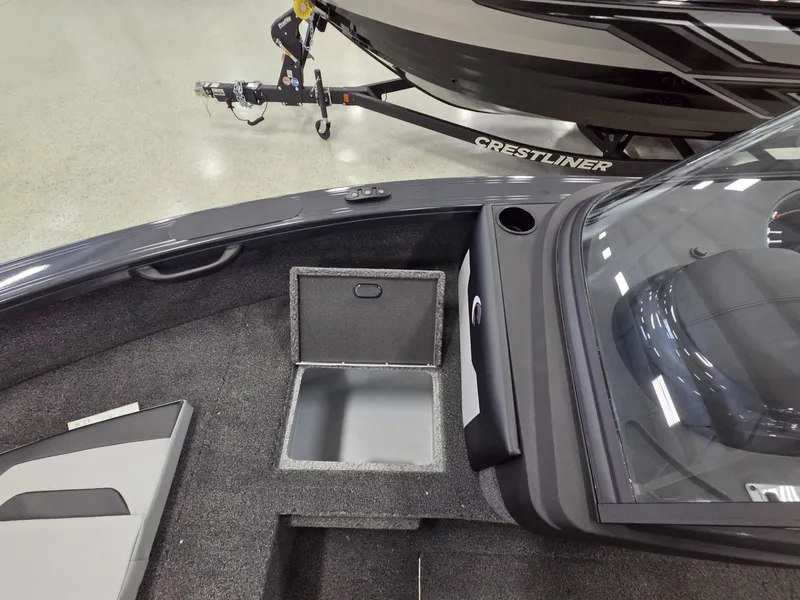 Slide: The Image of Crestliner 1850 Super Hawk 2026 - 16