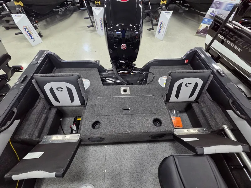 Slide: The Image of Crestliner 1850 Super Hawk 2026 - 31