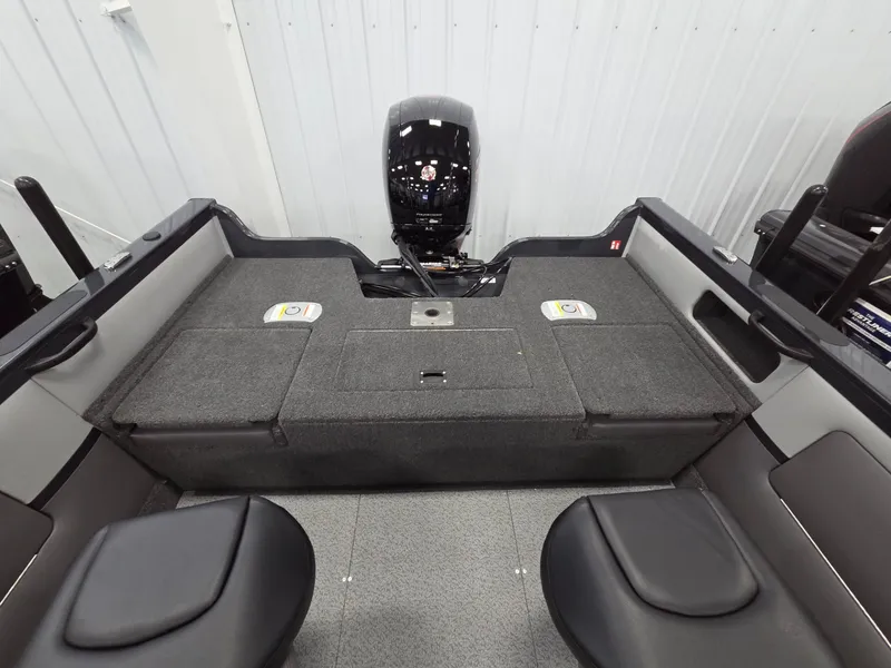 Slide: The Image of Crestliner 1850 Sportfish 2026 - 29