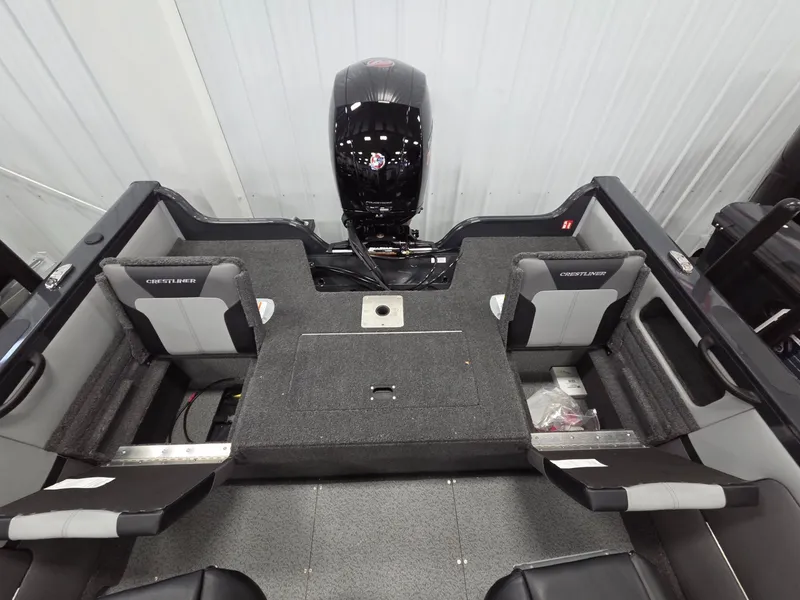 Slide: The Image of Crestliner 1850 Sportfish 2026 - 31