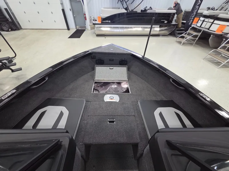 Slide: The Image of Crestliner 1950 Superhawk 2026 - 14