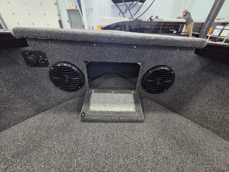 Slide: The Image of Crestliner 1950 Superhawk 2026 - 15