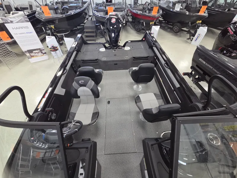 Slide: The Image of Crestliner 1950 Superhawk 2026 - 17