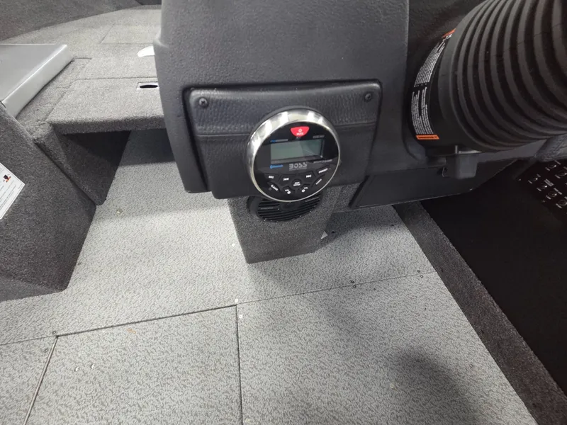 Slide: The Image of Crestliner 1950 Superhawk 2026 - 22