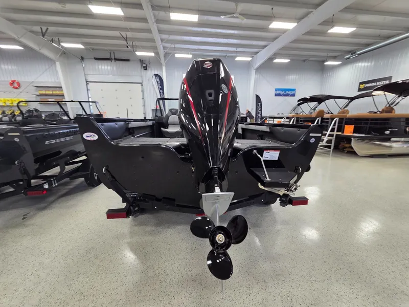 Slide: The Image of Crestliner 1950 Superhawk 2026 - 3