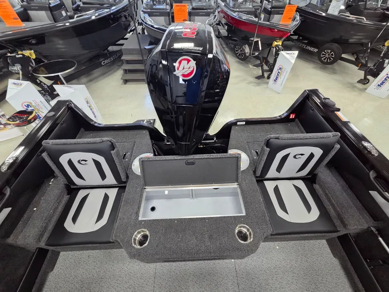 Slide: The Image of Crestliner 1950 Superhawk 2026 - 30