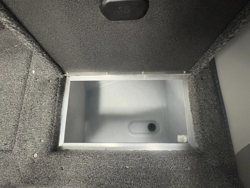 Slide: The Image of Crestliner 1950 Sportfish 2026 - 13