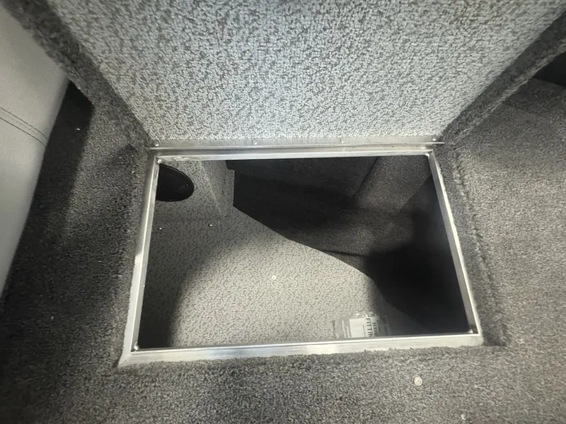 Slide: The Image of Crestliner 1950 Sportfish 2026 - 17